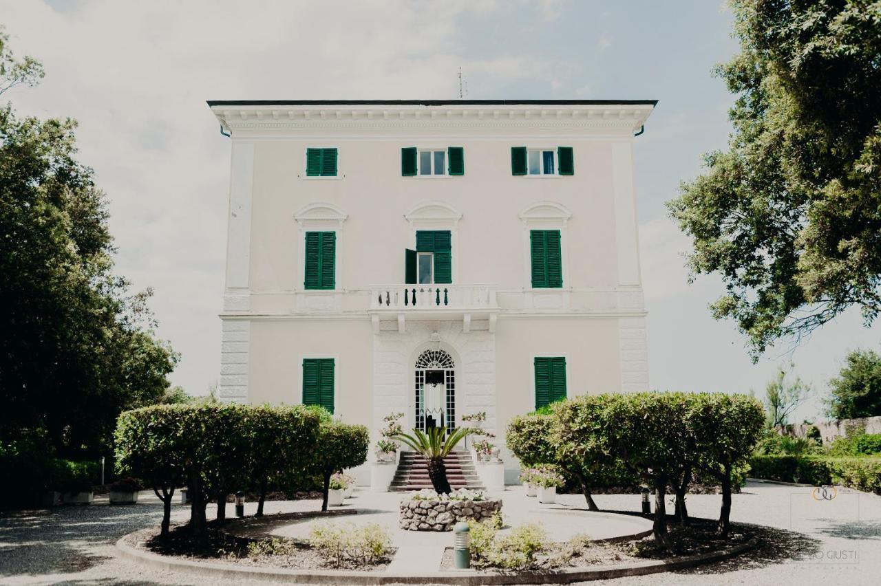 Villa Parisi Grand Hotel กัสตีลยอนเชลโล ภายนอก รูปภาพ