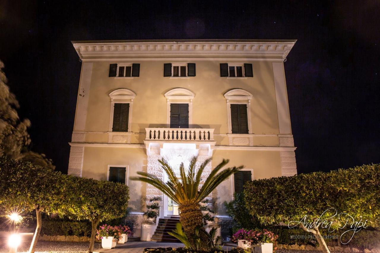 Villa Parisi Grand Hotel กัสตีลยอนเชลโล ภายนอก รูปภาพ