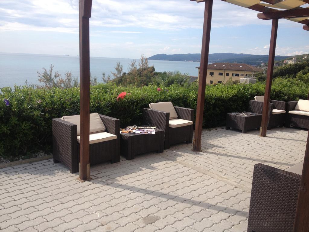 Villa Parisi Grand Hotel กัสตีลยอนเชลโล ภายนอก รูปภาพ