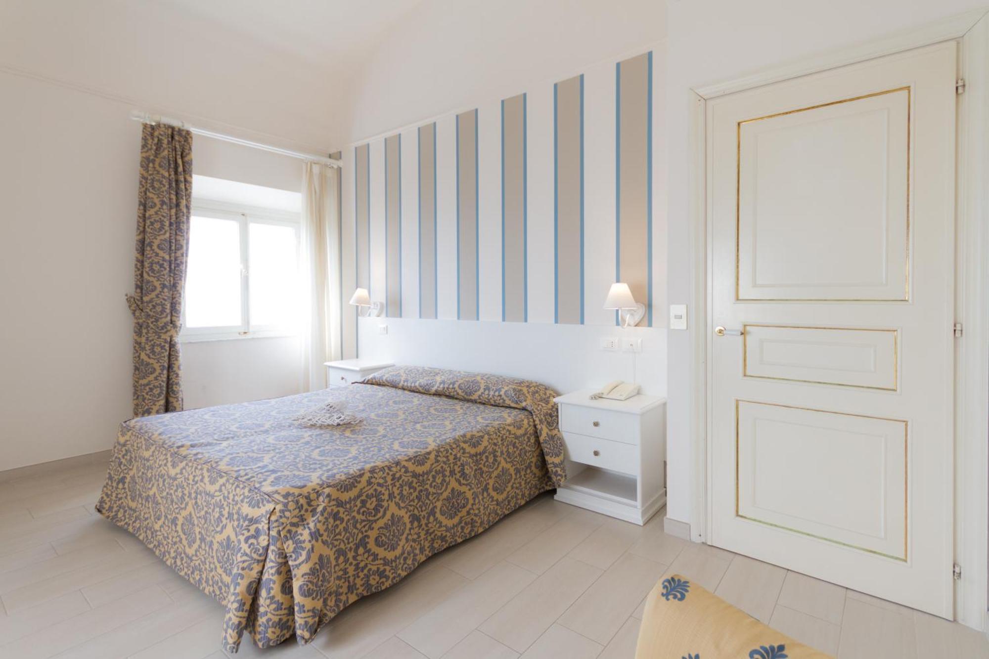 Villa Parisi Grand Hotel กัสตีลยอนเชลโล ห้อง รูปภาพ