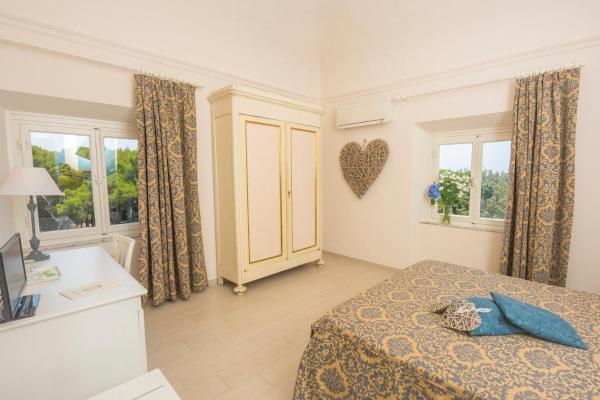 Villa Parisi Grand Hotel กัสตีลยอนเชลโล ภายนอก รูปภาพ